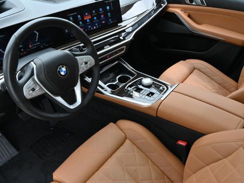 Certified 2024 BMW X7 xDrive40i w/ Executive Package AWD/4WD image 15
