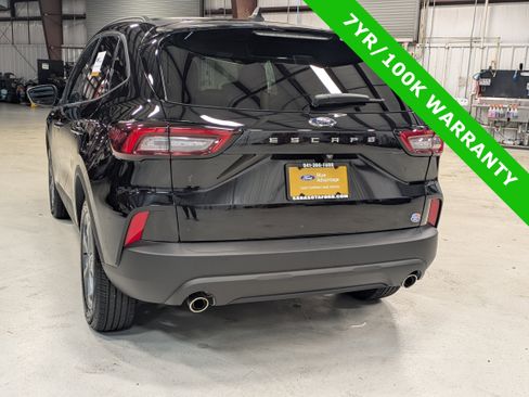 Certified 2025 Ford Escape ST-Line image 6