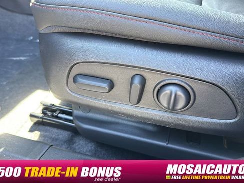 New 2026 Chevrolet Trax RS w/ Sunroof Package FWD image 31