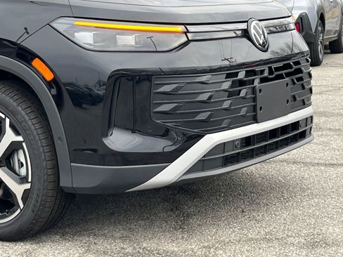 New 2026 Volkswagen Tiguan SE image 4