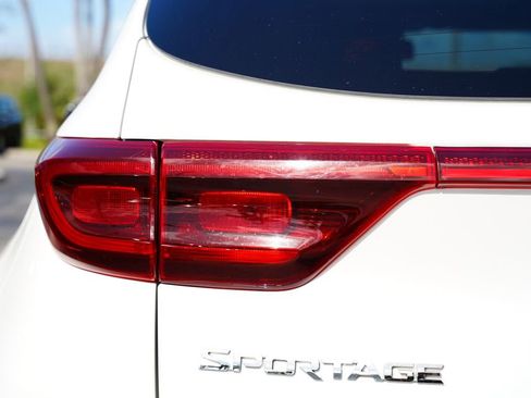 Used 2021 Kia Sportage EX w/ EX Technology Package image 14