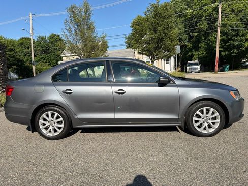 Used 2012 Volkswagen Jetta SE FWD image 6