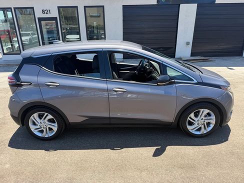 Used 2023 Chevrolet Bolt LT w/ Driver Confidence Package FWD image 4