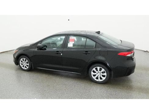 New 2026 Toyota Corolla LE image 4