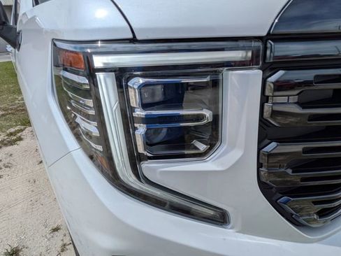 Used 2022 GMC Sierra 1500 Denali Ultimate image 9