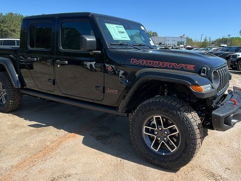 New 2025 Jeep Gladiator Mojave image 5