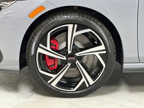 New 2026 Volkswagen Golf SE FWD image 25