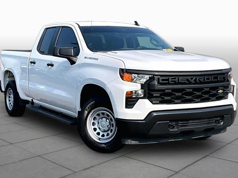 Used 2026 Chevrolet Silverado 1500 W/T w/ Trailering Package RWD image 3