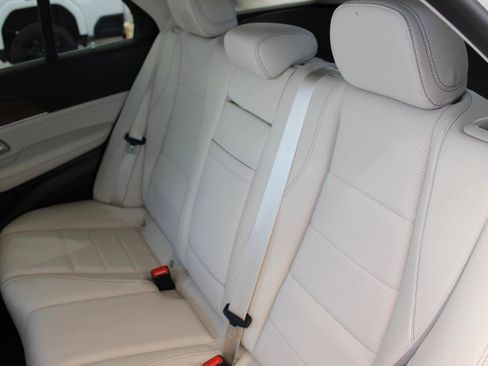 Used 2025 Mercedes-Benz GLE 350 4MATIC image 14