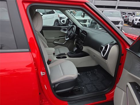 Certified 2023 Kia Soul LX w/ LX Technology Package image 29