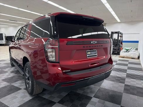 Used 2023 Chevrolet Suburban Z71 w/ Luxury Package image 5