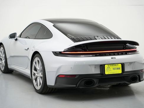 Used 2025 Porsche 911 Carrera image 44