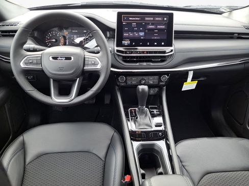 New 2026 Jeep Compass Latitude AWD/4WD image 19