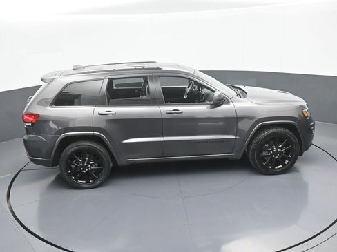 Used 2019 Jeep Grand Cherokee Altitude image 45