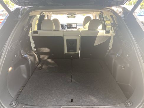 Used 2025 Mitsubishi Outlander AWD image 30