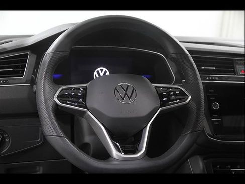 Certified 2024 Volkswagen Tiguan SE R-Line AWD/4WD image 7