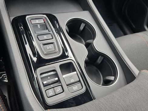 Used 2025 Honda Pilot Sport image 20