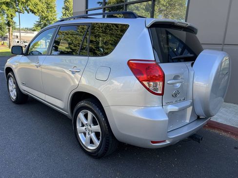 Used 2007 Toyota RAV4 Limited FWD image 5