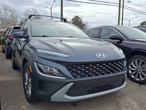 Used 2022 Hyundai Kona SEL image 2