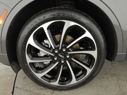 Used 2025 Lincoln Nautilus Black Label image 8