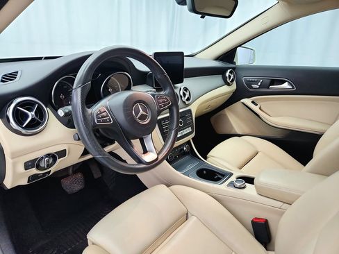 Used 2018 Mercedes-Benz GLA 250 image 9