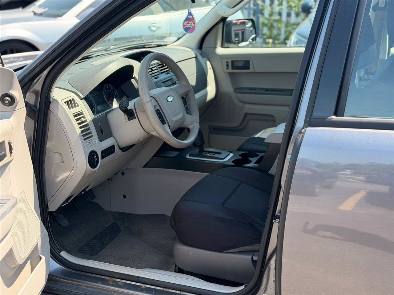 Used 2012 Ford Escape XLS FWD image 28