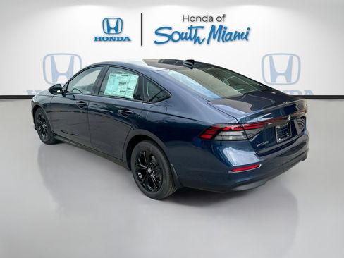 New 2025 Honda Accord SE image 4