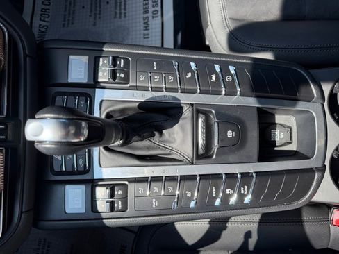 Used 2019 Porsche Macan image 39