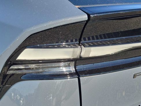 Used 2026 Toyota Prius Plug-In Hybrid FWD image 29
