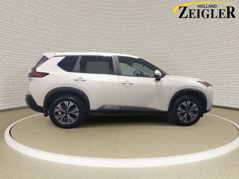 Certified 2023 Nissan Rogue SV AWD/4WD image 4