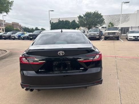 Used 2025 Toyota Camry SE FWD image 6