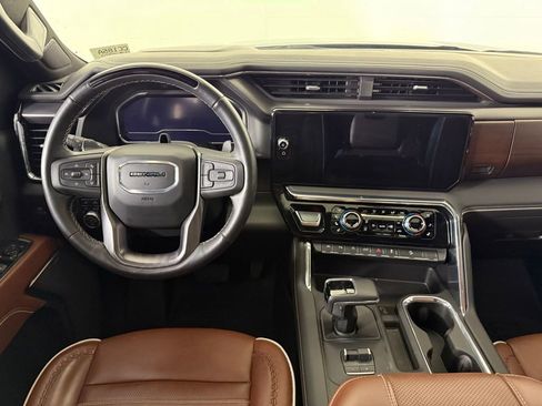 Used 2025 GMC Sierra 1500 Denali Ultimate image 4