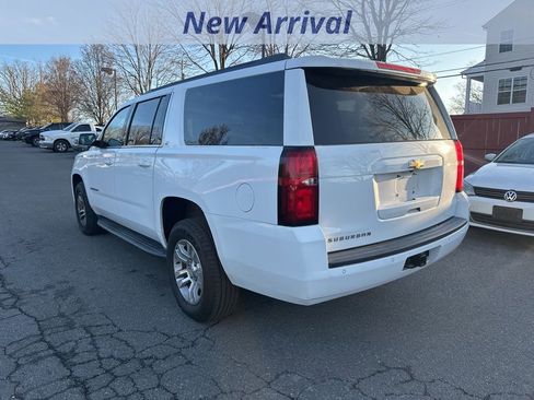 Used 2020 Chevrolet Suburban LT image 4