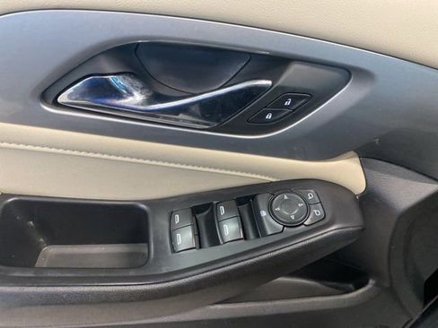 Certified 2022 Chevrolet Traverse LS AWD/4WD image 27