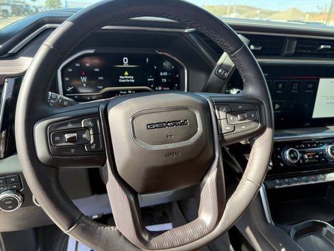 Used 2024 GMC Sierra 2500 Denali Ultimate image 11