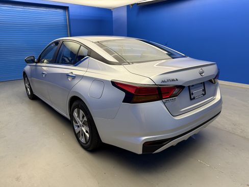 Used 2023 Nissan Altima 2.5 S FWD image 5