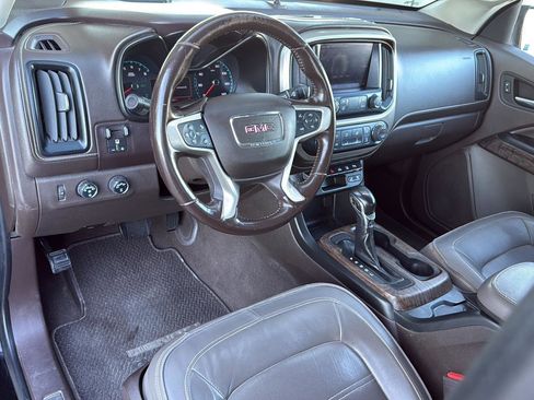Used 2022 GMC Canyon Denali image 15