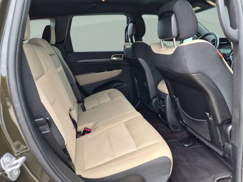 Used 2017 Jeep Grand Cherokee Laredo 75th Anniversary RWD image 18