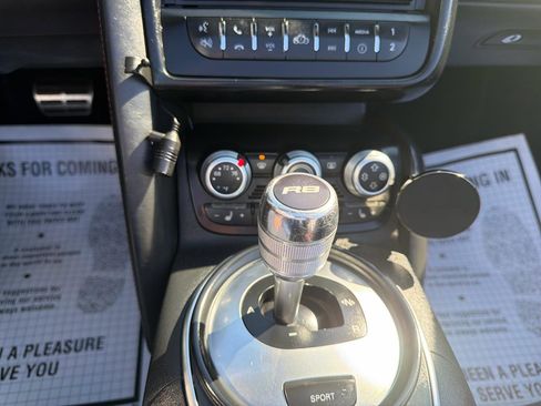 Used 2012 Audi R8 V8 image 20