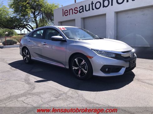 Used 2016 Honda Civic Touring image 2