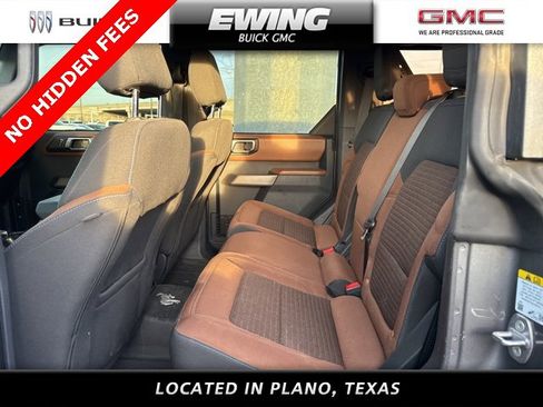 Used 2021 Ford Bronco Outer Banks image 5