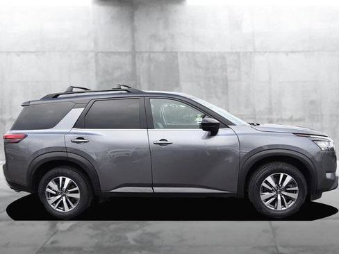 Certified 2023 Nissan Pathfinder SL image 5