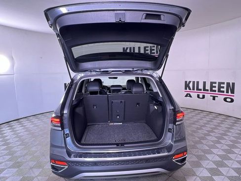 Used 2025 Volkswagen Taos SEL image 26