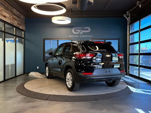 Used 2024 Chevrolet TrailBlazer LS w/ LS Convenience Package FWD image 5