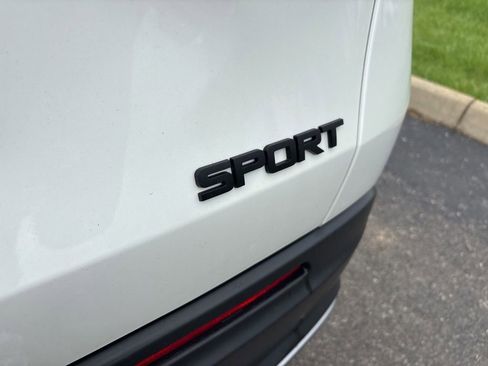 Used 2024 Honda HR-V Sport image 4