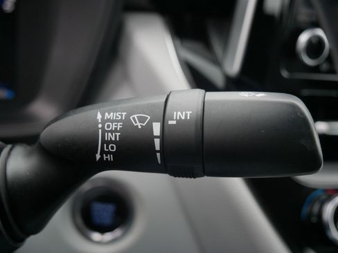 Used 2021 Toyota Corolla SE image 31