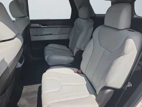 Used 2020 Hyundai Palisade SEL w/ Premium Package FWD image 14