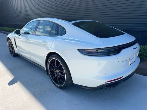 Certified 2023 Porsche Panamera RWD image 3