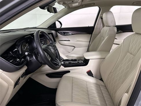 Used 2023 Buick Envision Avenir image 20