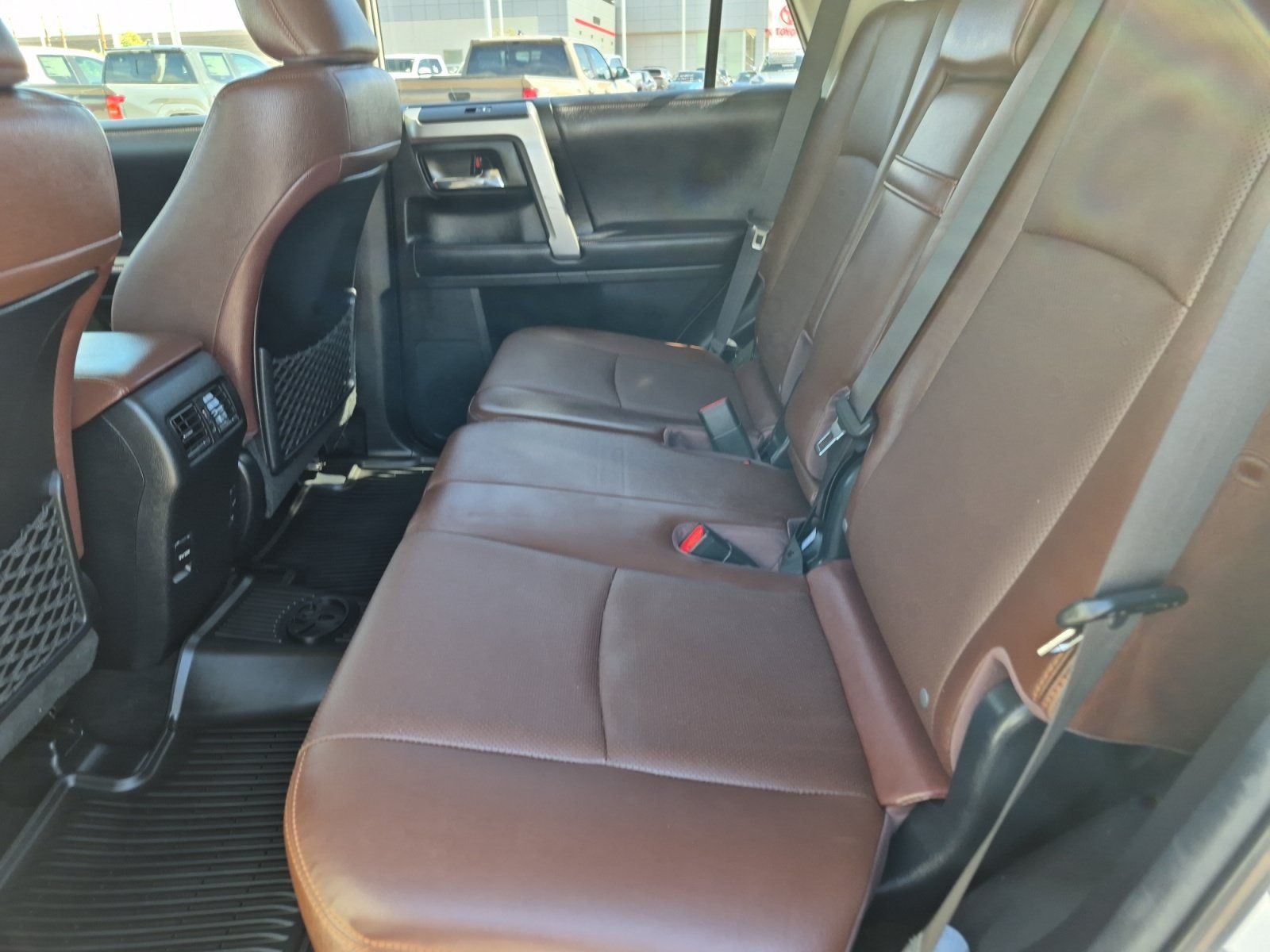 Used 2018 Toyota 4Runner Limited w/ Preferred Accessory Package AWD/4WD image 20